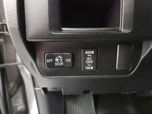 Used 2016 Toyota Tacoma TRD Sport w/ Towing Package AWD/4WD image 17