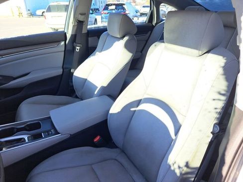 Certified 2018 Honda Accord LX image 5