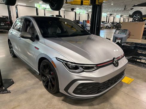 Used 2022 Volkswagen GTI SE FWD image 2