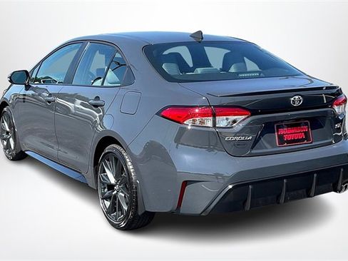 Used 2025 Toyota Corolla SE image 12