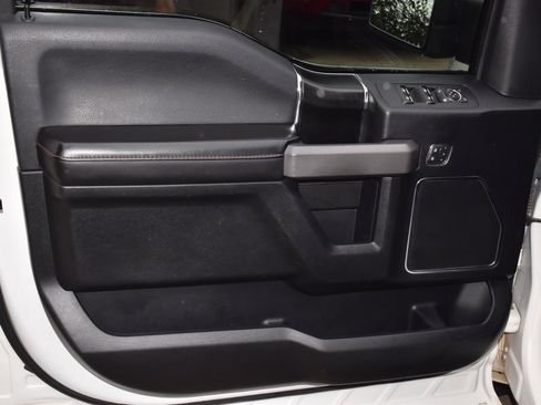 Used 2020 Ford F150 Platinum w/ Equipment Group 701A Luxury image 35