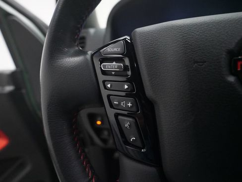 Used 2022 Nissan Frontier PRO-4X AWD/4WD image 17