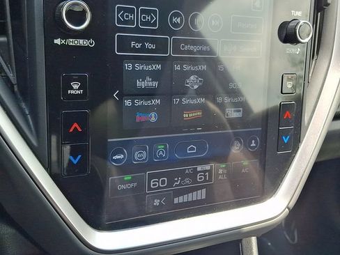 Used 2024 Subaru Crosstrek 2.5i Limited AWD/4WD image 16