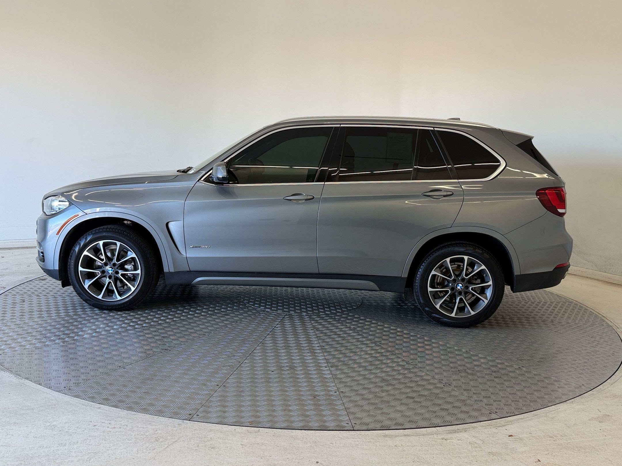 Used 2017 BMW X5 xDrive35i AWD/4WD image 2