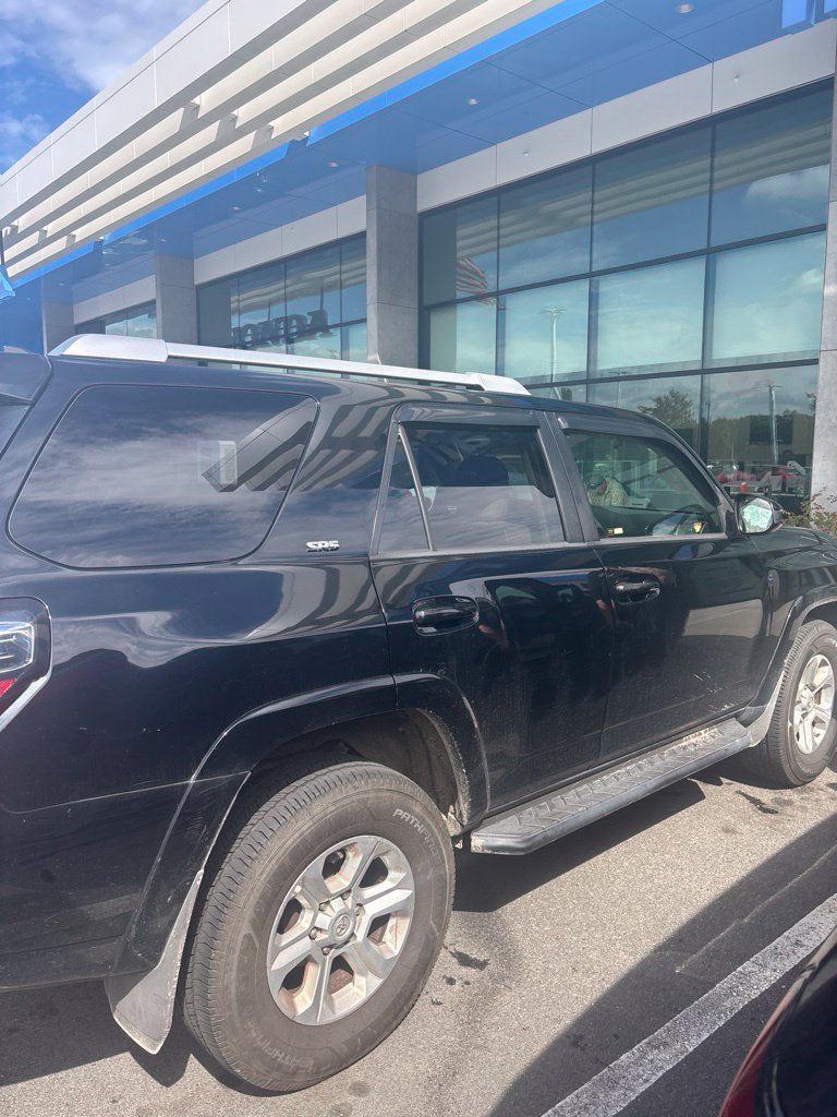 Used 2017 Toyota 4Runner SR5 AWD/4WD image 6