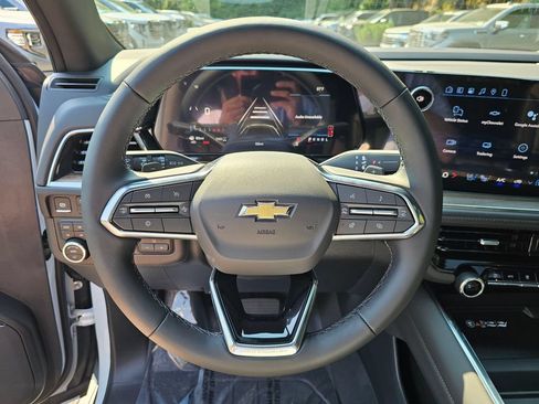 New 2026 Chevrolet Suburban High Country AWD/4WD image 28