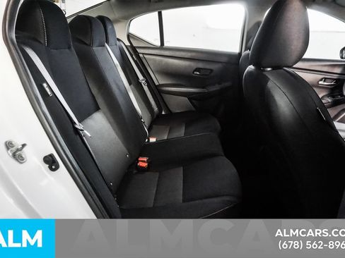 Used 2024 Nissan Sentra SV FWD image 17