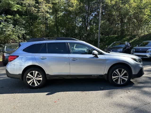 Used 2019 Subaru Outback 2.5i Limited w/ Popular Package #2 AWD/4WD image 3