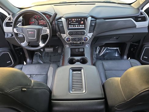 Used 2016 GMC Yukon SLT w/ HD Trailering Package image 9