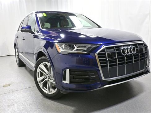 Used 2021 Audi Q7 2.0T Premium Plus w/ Executive Package image 2