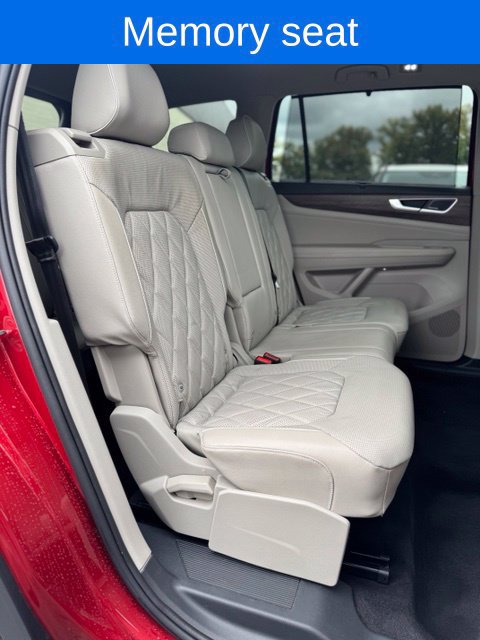 Used 2024 Volkswagen Atlas SEL Premium R-Line AWD/4WD image 33