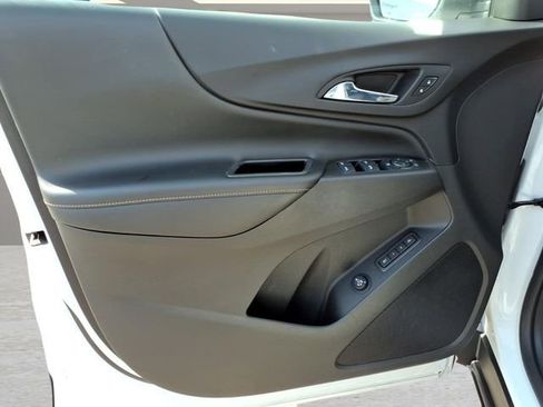 Used 2020 Chevrolet Equinox Premier w/ LPO, Floor Liner Package FWD image 14