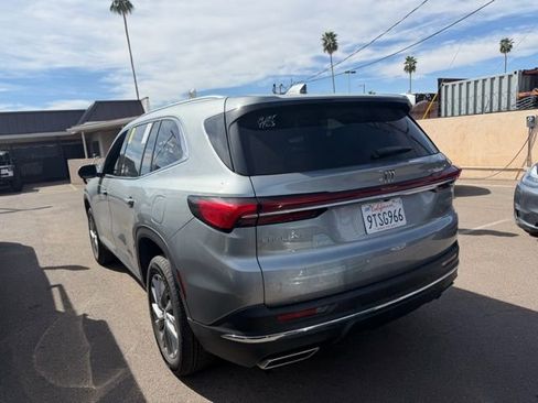 Used 2025 Buick Enclave Preferred image 6