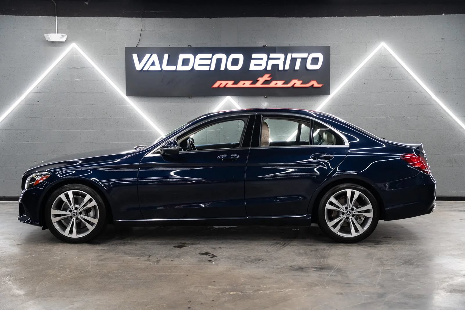 Used 2019 Mercedes-Benz C 300 Sedan image 13