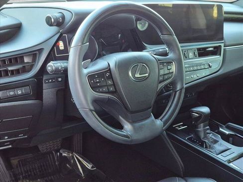Certified 2023 Lexus ES 350 Ultra Luxury w/ Accessory Package (Z2) FWD image 2