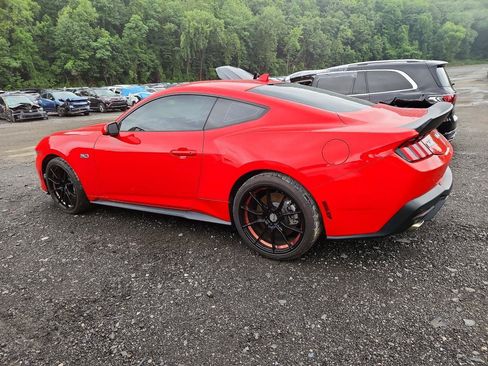 Used 2024 Ford Mustang GT RWD image 4