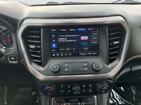 Used 2022 GMC Acadia AT4 w/ Technology Package AWD/4WD image 17