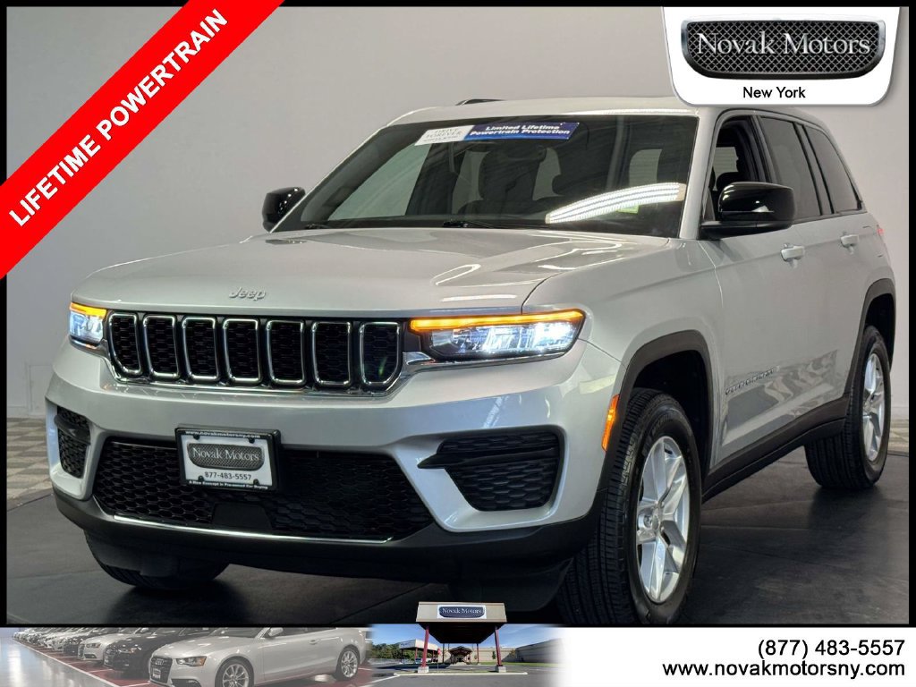 Used 2024 Jeep Grand Cherokee Laredo X AWD/4WD image 4
