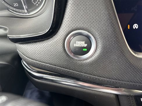 Certified 2025 Cadillac XT5 Premium Luxury image 17