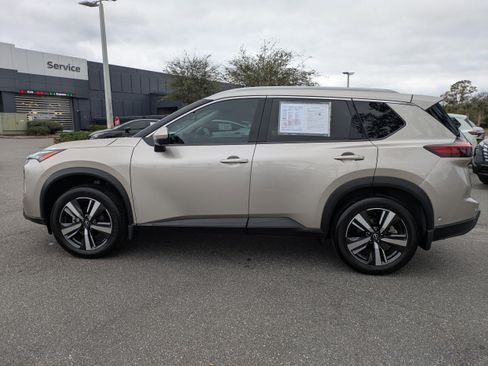 Certified 2024 Nissan Rogue SL w/ SL Premium Package image 7