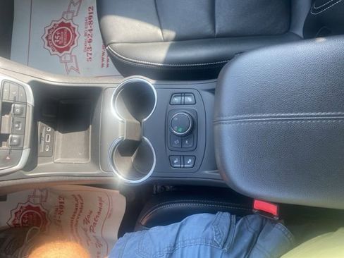 Used 2024 GMC Terrain SLT image 24