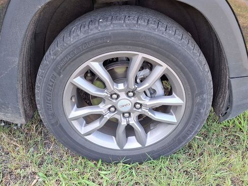 Used 2022 GMC Terrain SLT image 8