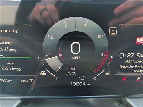 Used 2025 GMC Terrain Elevation image 11