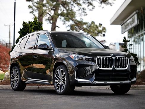 New 2026 BMW X1 xDrive28i w/ Technology Package AWD/4WD image 1