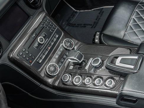 Used 2015 Mercedes-Benz SLS AMG GT Final Edition image 27