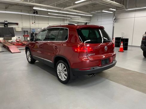 Used 2016 Volkswagen Tiguan SE AWD/4WD image 2