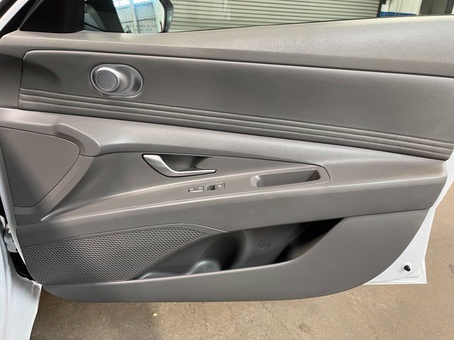 Used 2025 Hyundai Elantra SEL FWD image 10