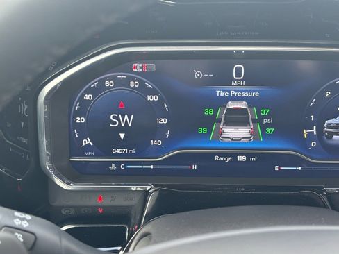 Used 2024 Chevrolet Silverado 1500 LT Trail Boss w/ Convenience Package II image 37