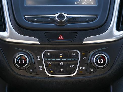 Used 2018 Chevrolet Equinox LT AWD/4WD image 11