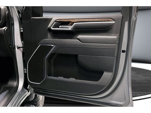 Used 2025 GMC Sierra 2500 SLE w/ SLE Convenience Package image 24