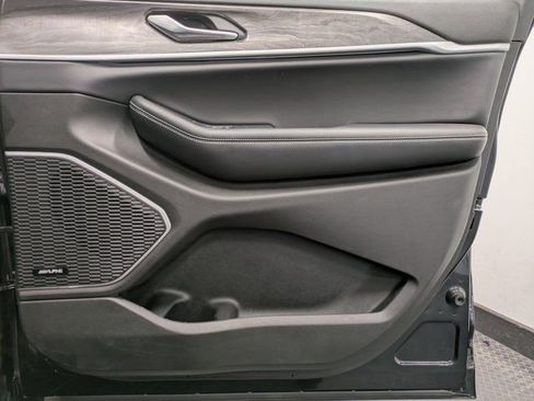 Used 2022 Jeep Grand Cherokee L Limited image 27