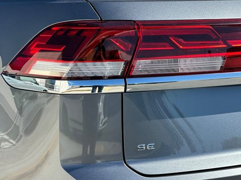 Used 2024 Volkswagen Atlas Cross Sport SE image 26