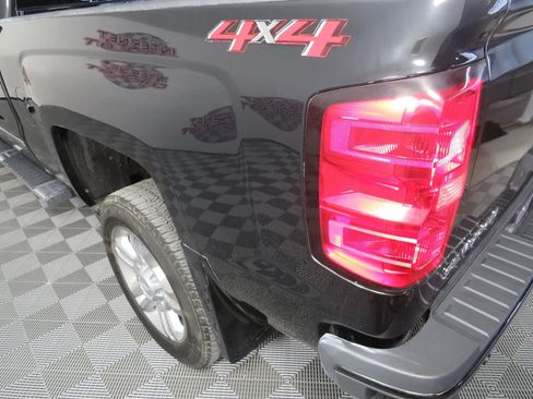 Used 2018 Chevrolet Silverado 2500 High Country image 26