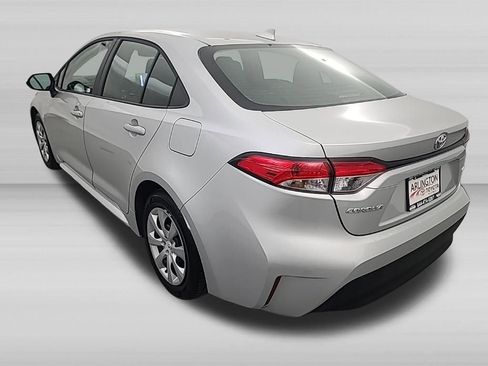 Used 2025 Toyota Corolla LE FWD image 6