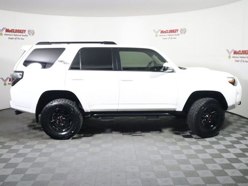 Used 2019 Toyota 4Runner TRD Off-Road Premium AWD/4WD image 3