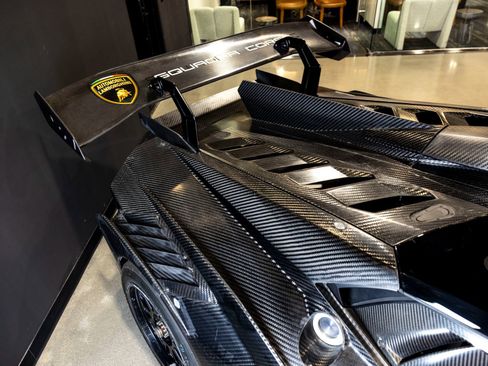 Used 2022 Lamborghini Huracan EVO image 7