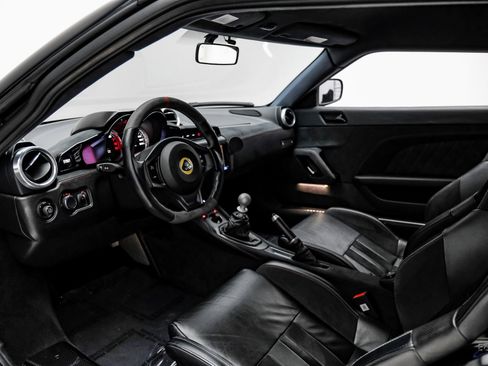 Used 2021 Lotus Evora image 34