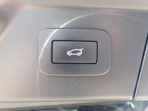 Used 2023 Land Rover Range Rover Velar S image 46