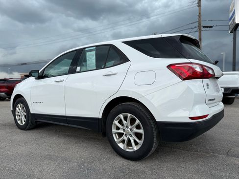 Used 2019 Chevrolet Equinox LS image 3