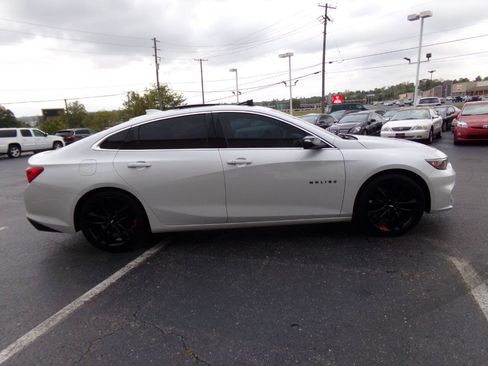 Used 2018 Chevrolet Malibu LT w/ Redline Edition FWD image 6