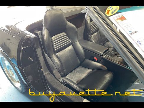 Used 1996 Chevrolet Corvette Convertible RWD image 23