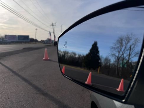 Used 2018 Ford EcoSport Titanium image 11