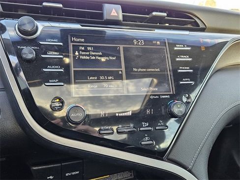 Used 2020 Toyota Camry XSE image 20