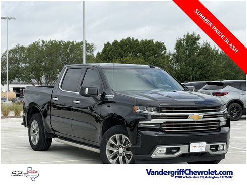 Used 2022 Chevrolet Silverado 1500 High Country w/ Technology Package AWD/4WD image 2