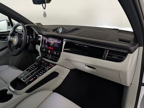 New 2026 Porsche Macan AWD/4WD image 19