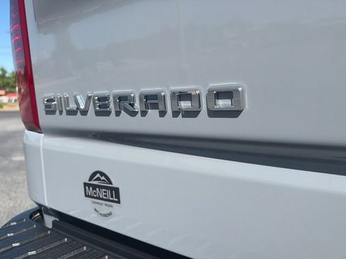 Used 2024 Chevrolet Silverado 1500 LT w/ Z71 Off-Road Package AWD/4WD image 35